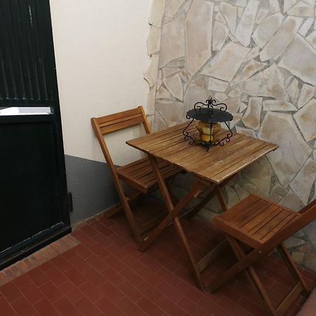 Апартаменты Chez Sam Сен-Лоран-де-ла-Саланк Экстерьер фото